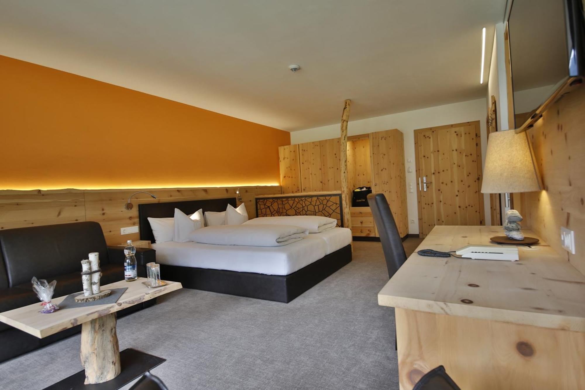 Romantik Resort & Spa Der Laterndl Hof Haldensee Chambre photo