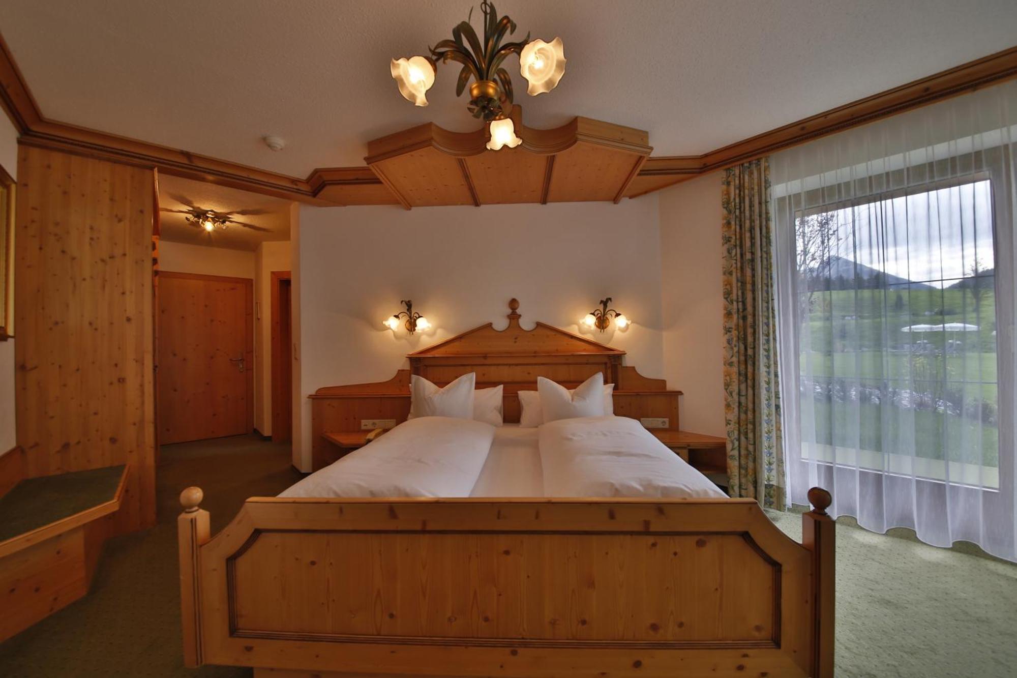 Romantik Resort & Spa Der Laterndl Hof Haldensee Chambre photo