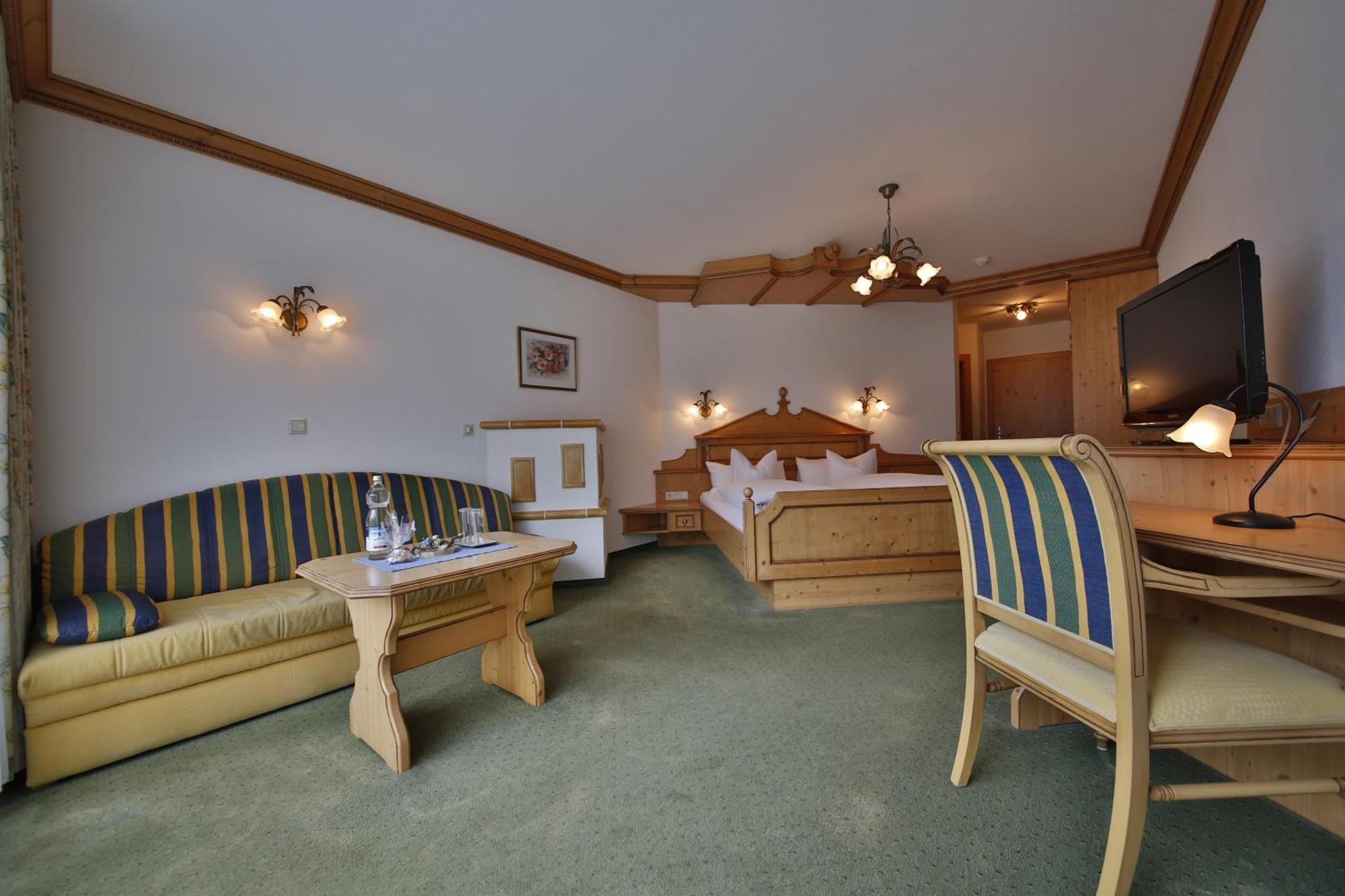 Romantik Resort & Spa Der Laterndl Hof Haldensee Chambre photo