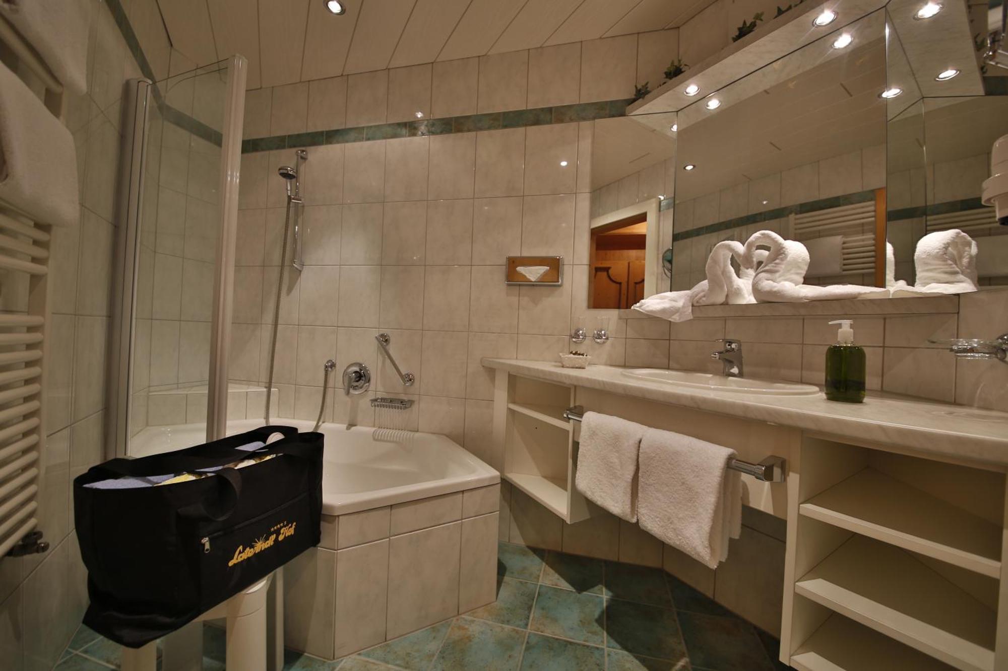 Romantik Resort & Spa Der Laterndl Hof Haldensee Chambre photo