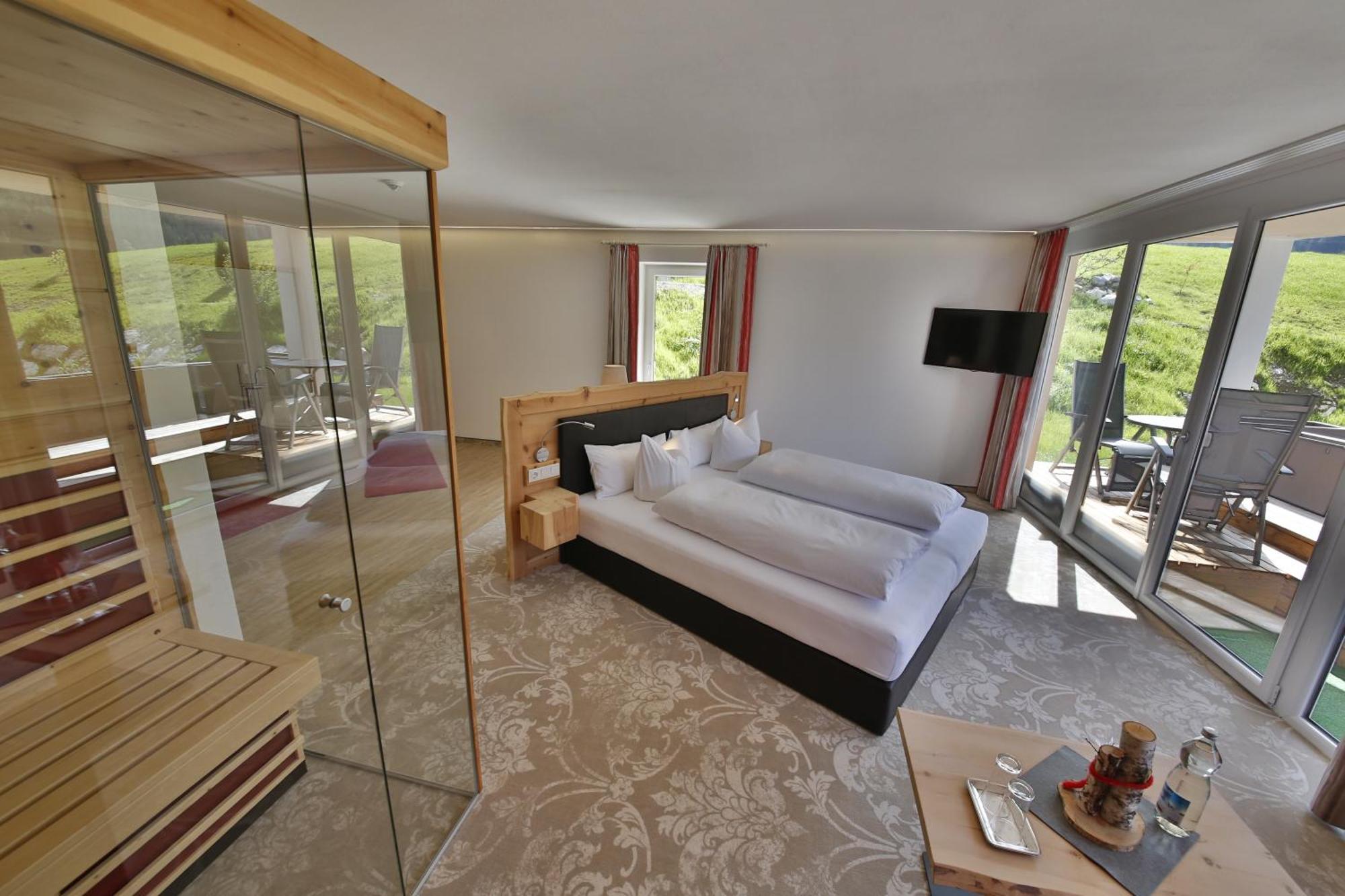 Romantik Resort & Spa Der Laterndl Hof Haldensee Chambre photo